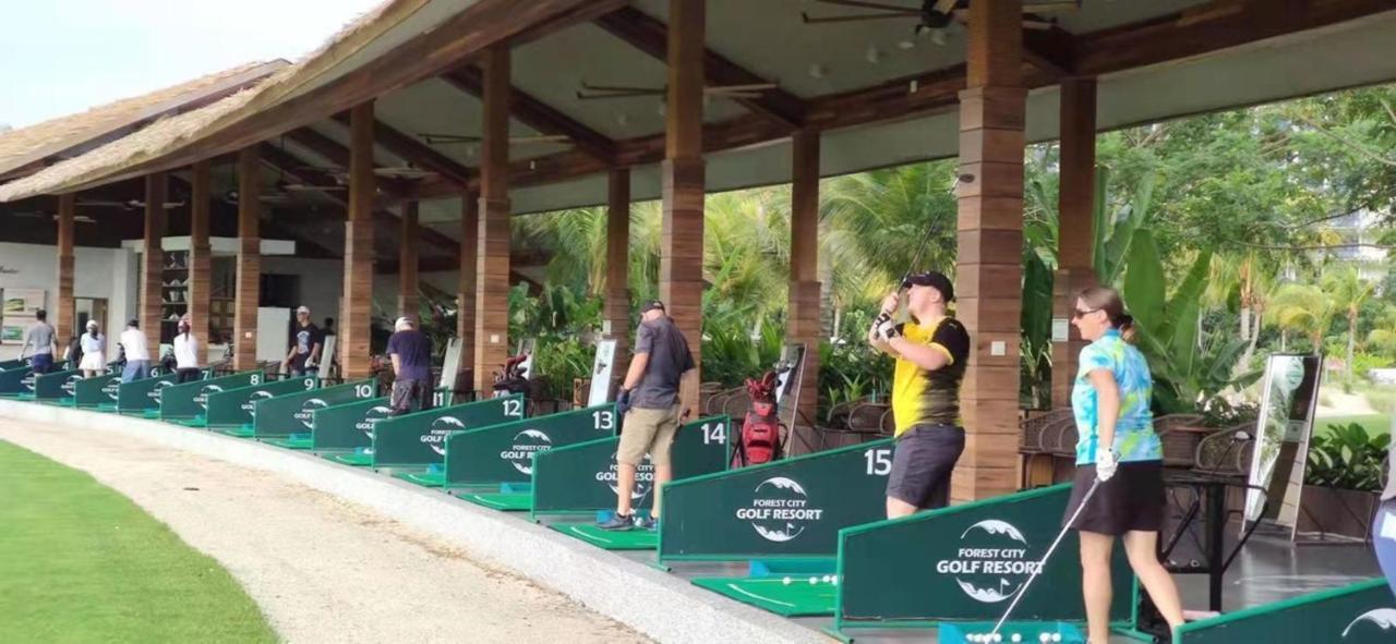 Forest City Golf Hotel Nusajaya  Kültér fotó