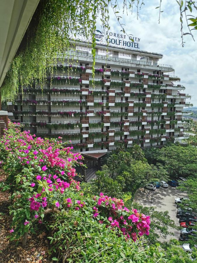Forest City Golf Hotel Nusajaya  Kültér fotó
